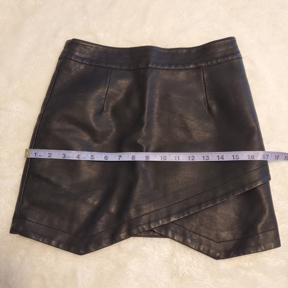 Jack BB Dakota Faux Leather / Pleather Skirt - Picture 5 of 9
